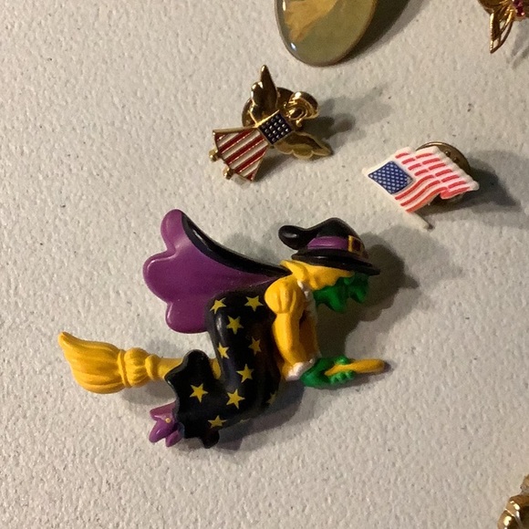 Lot of 13 assorted pins - Picture 2 of 5